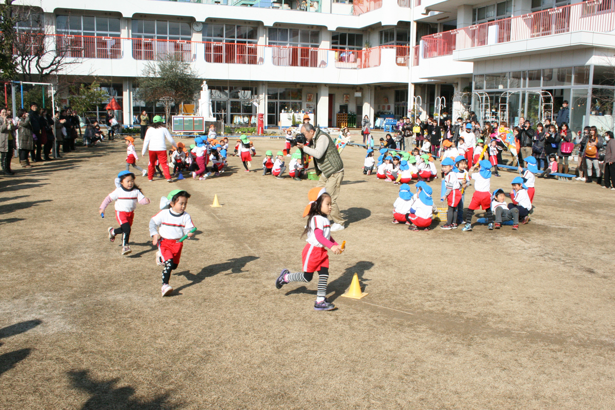 寒さに負けるな！リレー大会（年中組）